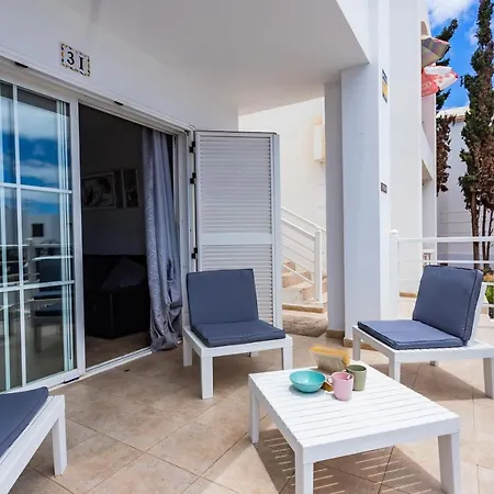 Διαμέρισμα Bright 5 Minutes Walking From The Beach Tías